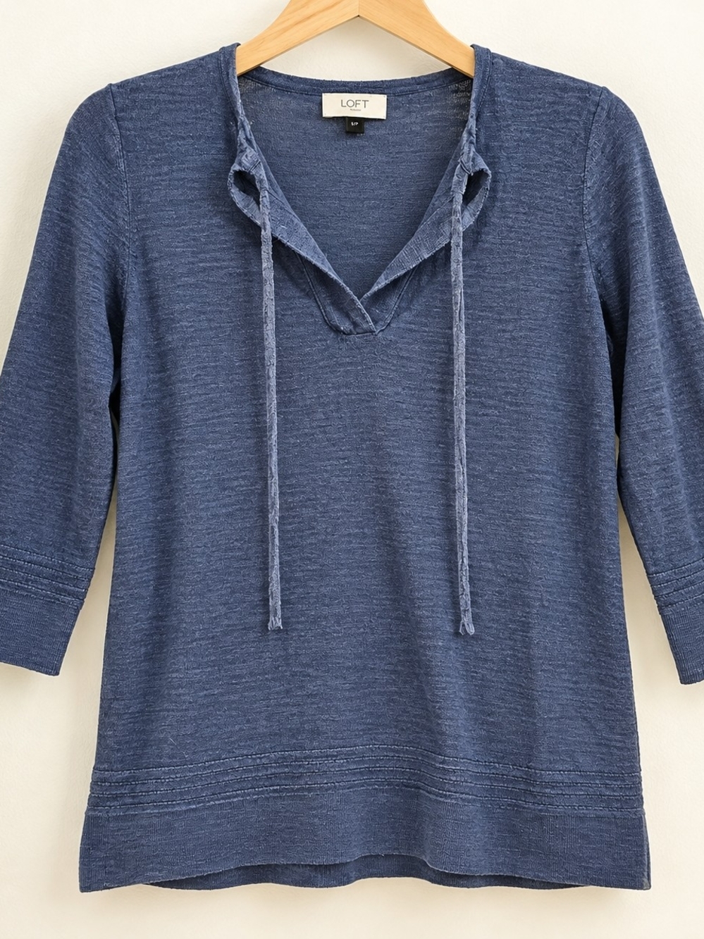 LOFT Women's Navy Knit V-Neck Tie Pullover Top